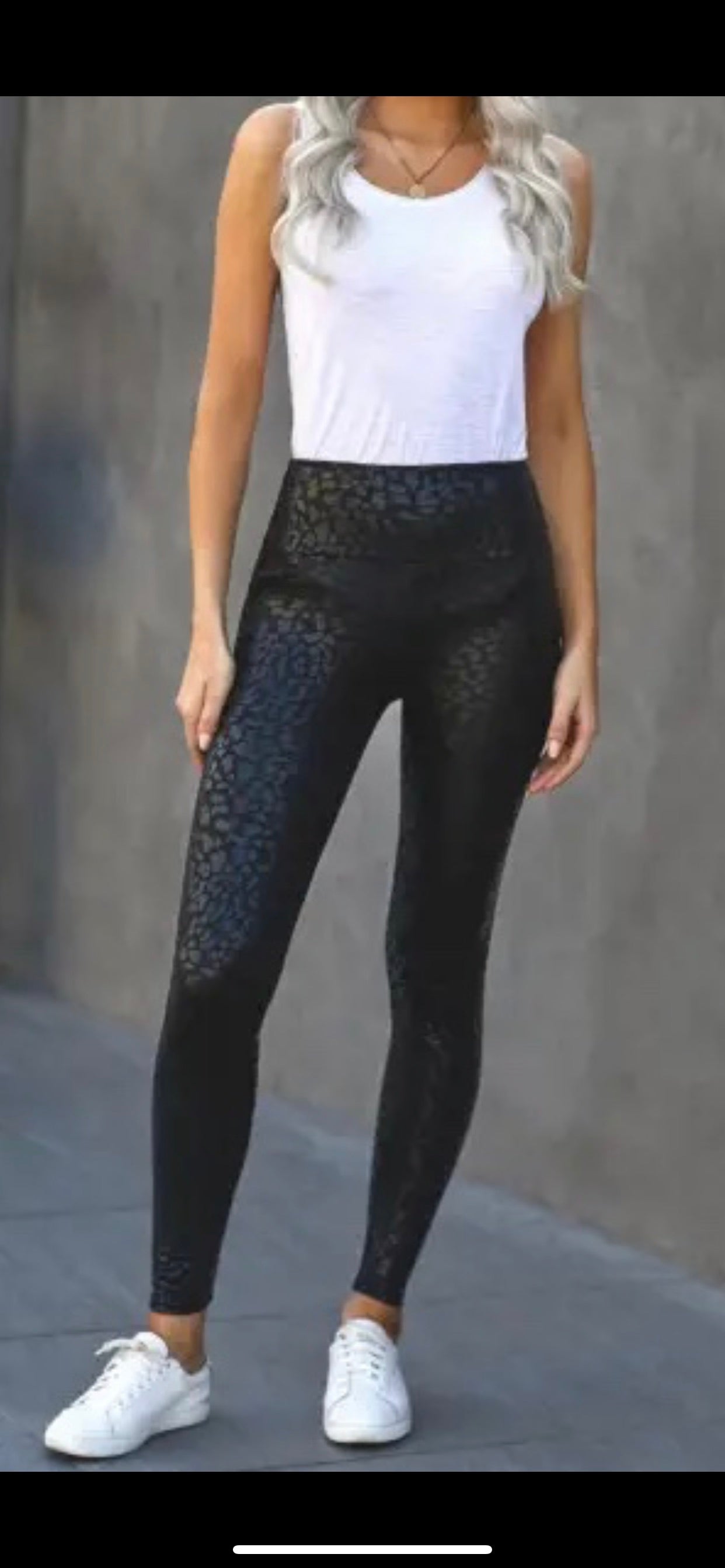 Fashion Black Shiny Leopard Textured Leggings